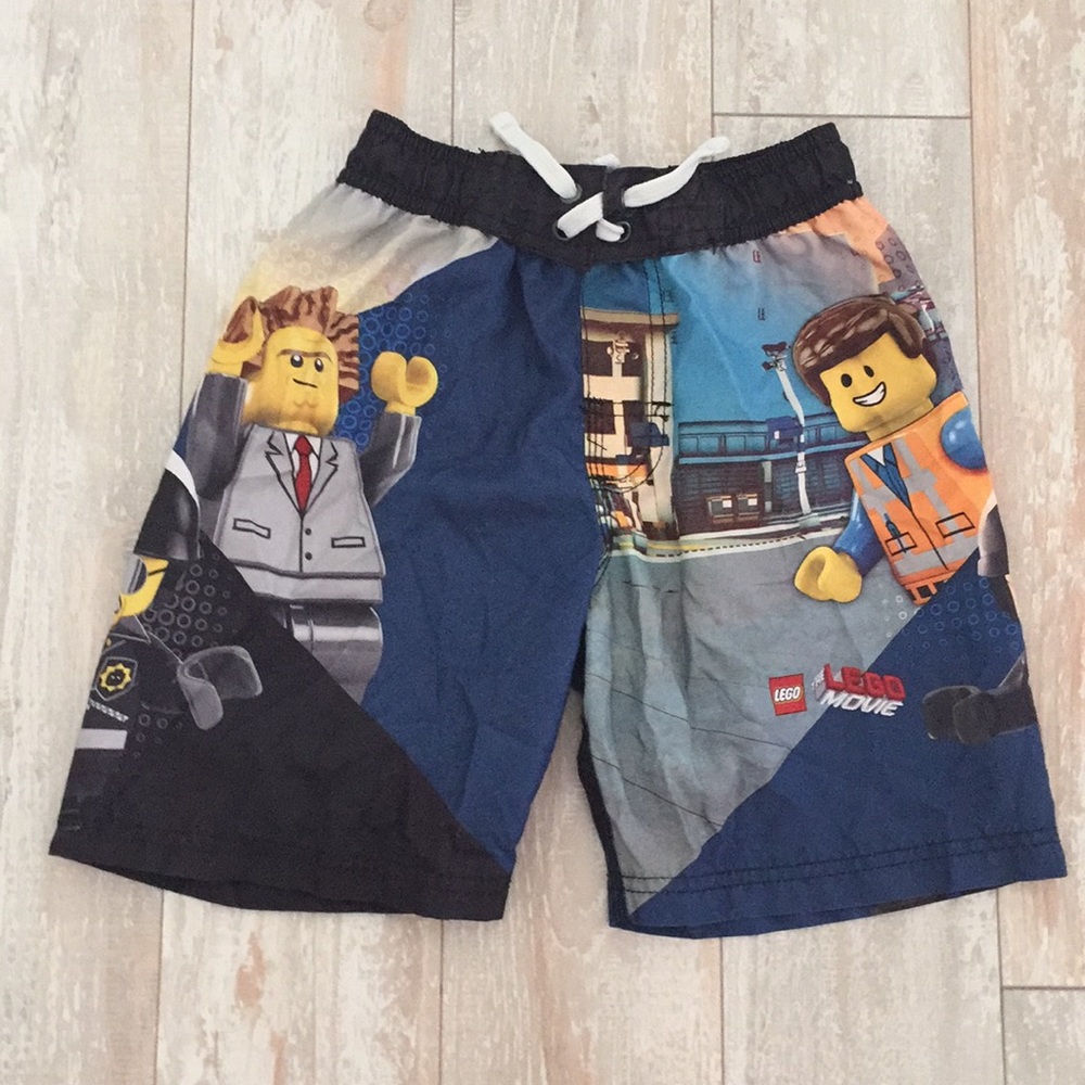 Lego movie board shorts size xs 4-5